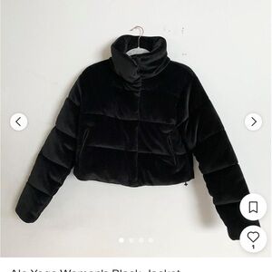 ALO Yoga Women's Black Puffer Jacket